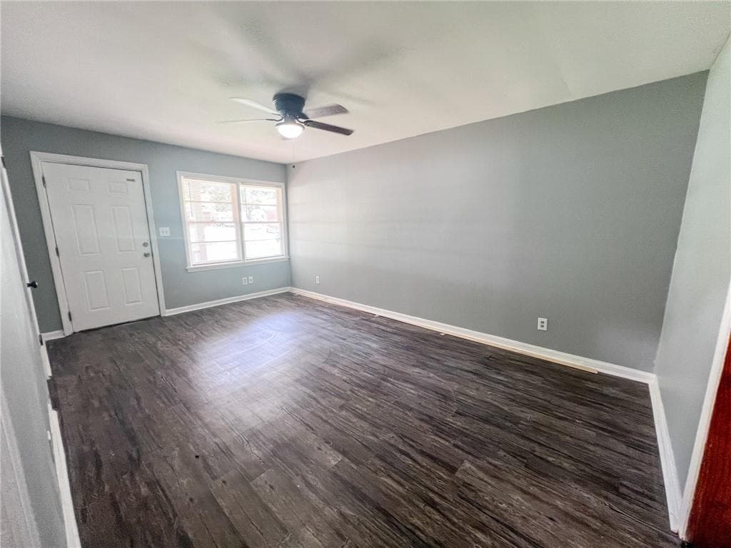 duplex under contract at 5604 Edith Street, Austell, GA 30106 — photo 5