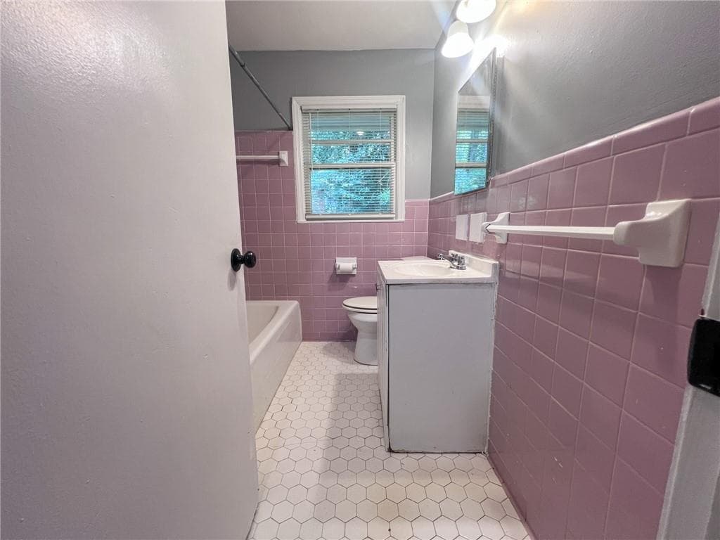 duplex under contract at 5604 Edith Street, Austell, GA 30106 — photo 10
