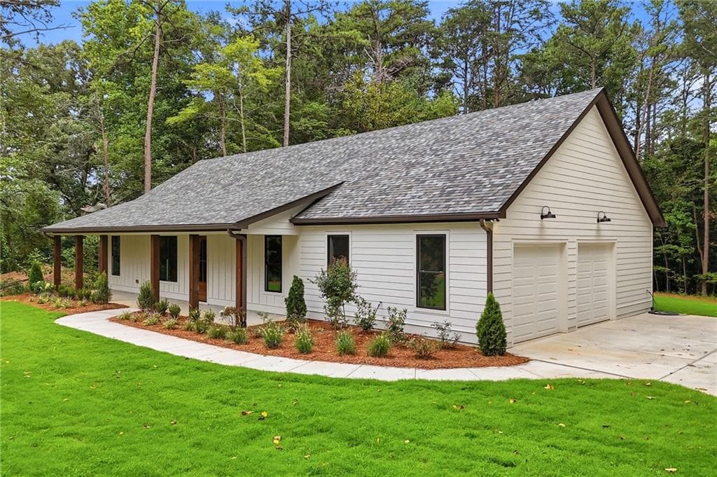 3 bedroom, 2 bathroom, 1,627 sq ft single family residence for sale at 647 S McCollum Drive, Canton, GA 30114