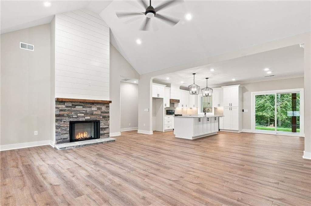 3 bedroom, 2 bathroom, 1,627 sq ft single family residence for sale at 647 S McCollum Drive, Canton, GA 30114 — photo 2