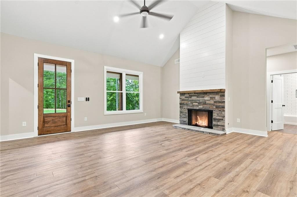 3 bedroom, 2 bathroom, 1,627 sq ft single family residence for sale at 647 S McCollum Drive, Canton, GA 30114 — photo 4
