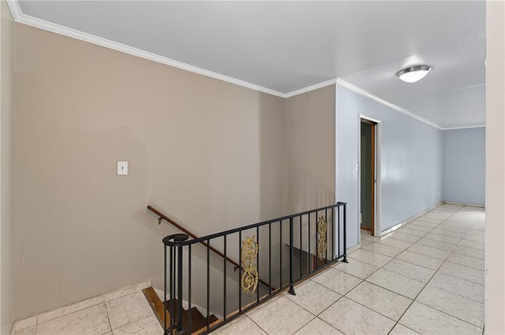 4 bedroom, 3 bathroom, 1,706 sq ft single family residence under contract at 3294 Old Jonesboro Road, Hapeville, GA 30354 — photo 6