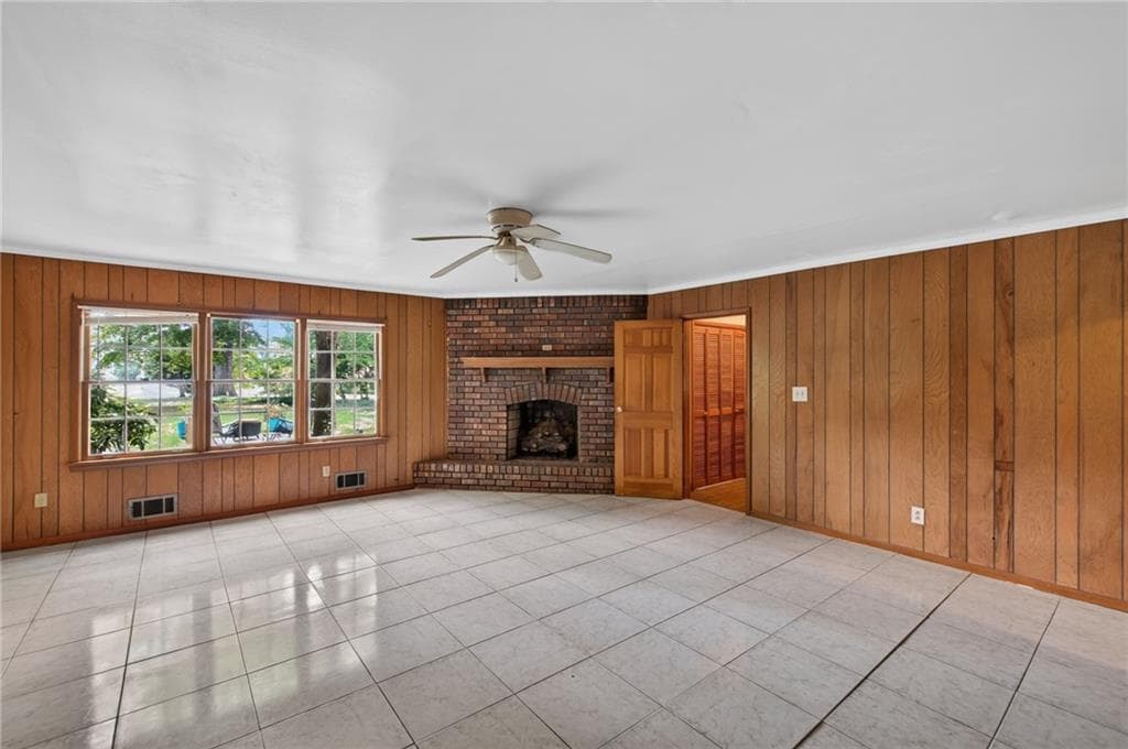 4 bedroom, 3 bathroom, 1,706 sq ft single family residence under contract at 3294 Old Jonesboro Road, Hapeville, GA 30354 — photo 9