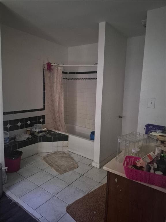 3 bedroom, 3 bathroom, 2,181 sq ft single family residence for sale at 5437 Mccurdy Avenue, Stone Mountain, GA 30083 — photo 3