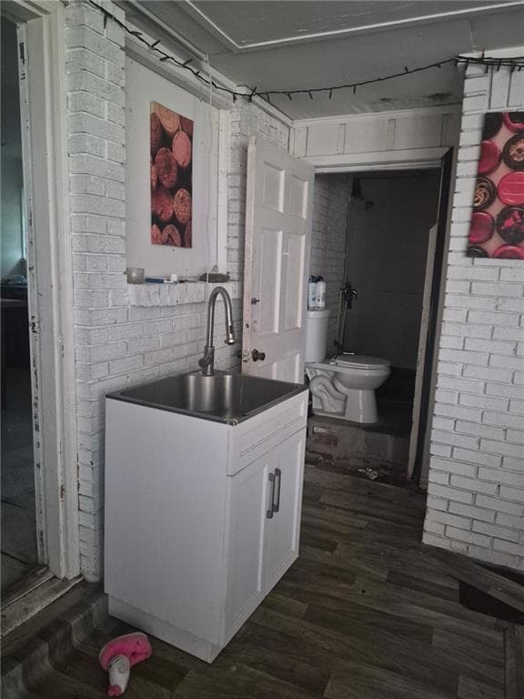 3 bedroom, 3 bathroom, 2,181 sq ft single family residence for sale at 5437 Mccurdy Avenue, Stone Mountain, GA 30083 — photo 5