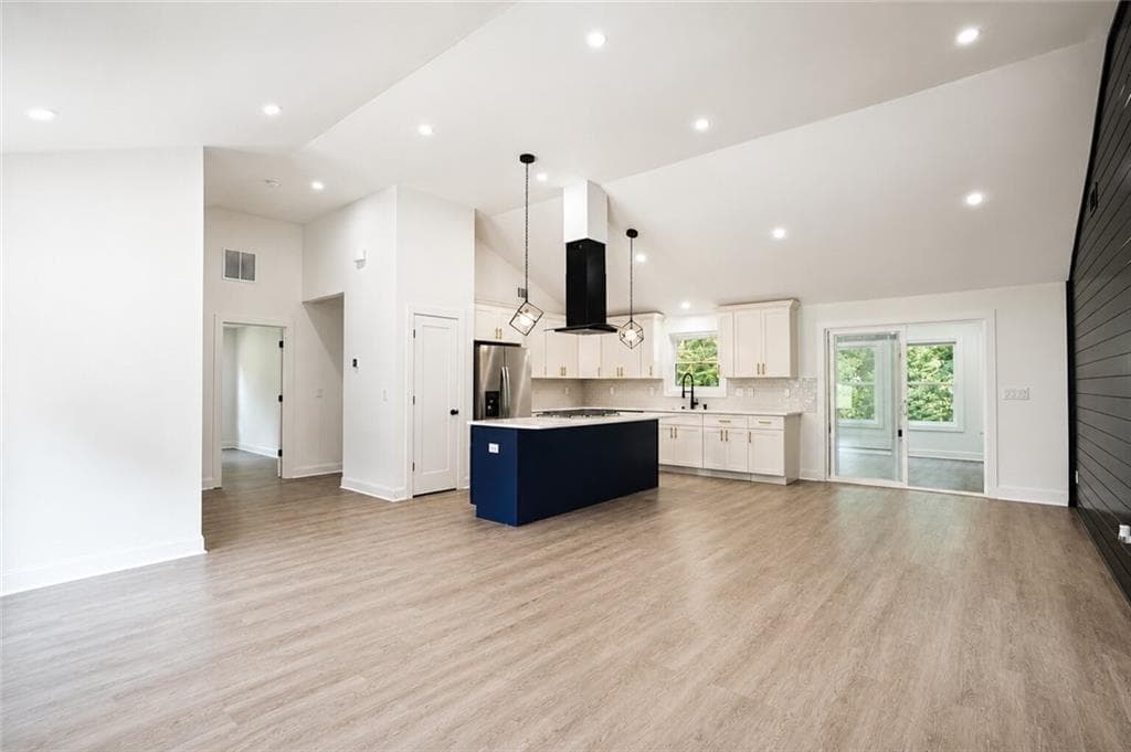 6 bedroom, 3 bathroom, 3,410 sq ft single family residence for sale at 2265 Hillbriar Drive, Buford, GA 30518 — photo 7
