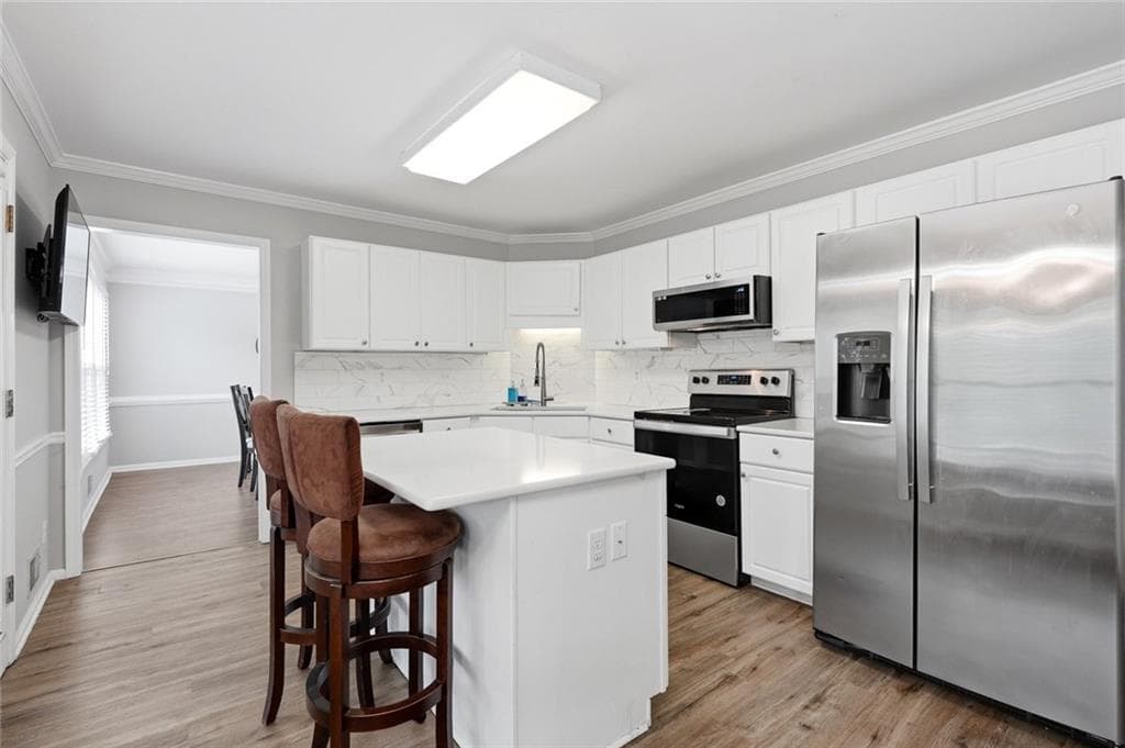4 bedroom, 3 bathroom, 3,368 sq ft single family residence under contract at 2650 Wyndham Place Drive, Lawrenceville, GA 30044 — photo 8