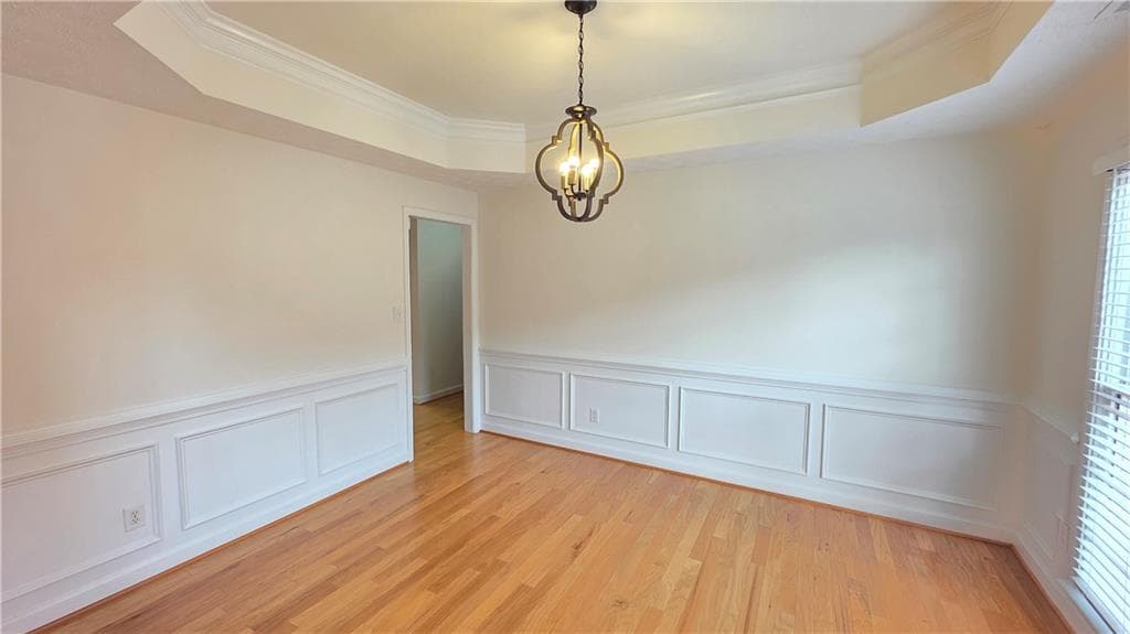 5 bedroom, 3 bathroom, 3,388 sq ft single family residence under contract at 4665 Allison Drive, Sugar Hill, GA 30518 — photo 7