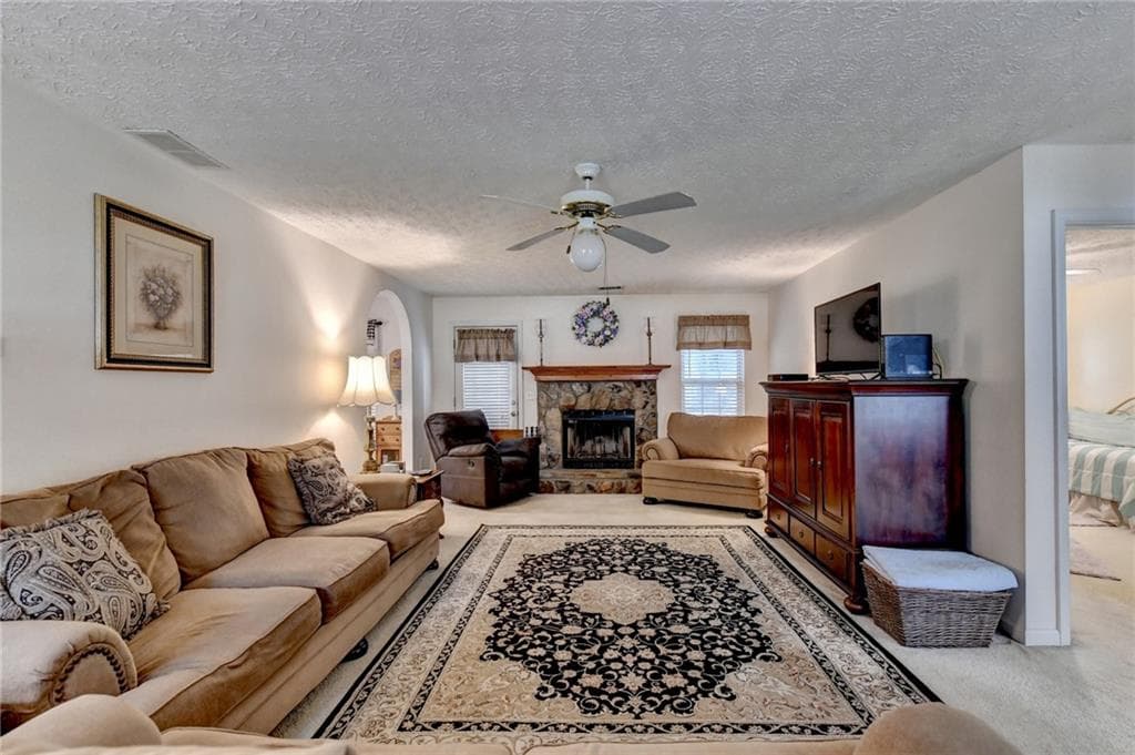 3 bedroom, 2 bathroom, 1,892 sq ft home for sale at 940 Willow Springs Court, Loganville, GA