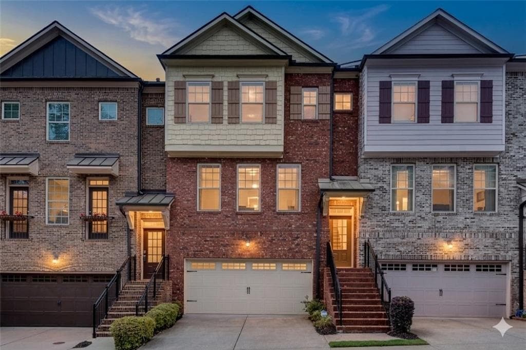 3 bedroom, 4 bathroom, 2,625 sq ft townhouse for sale at 9005 Woodland Trail, Alpharetta, GA 30009 — photo 2