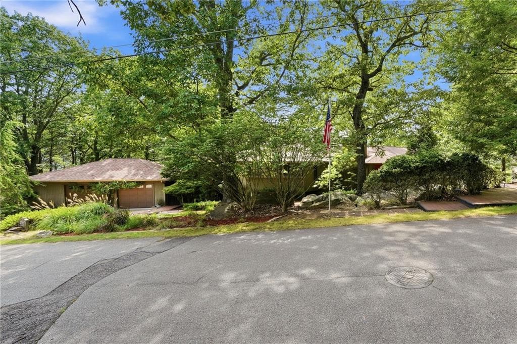 3 bedroom, 3 bathroom, 3,293 sq ft single family residence for sale at 214 Ponderosa Lane, Waleska, GA 30183 — photo 5