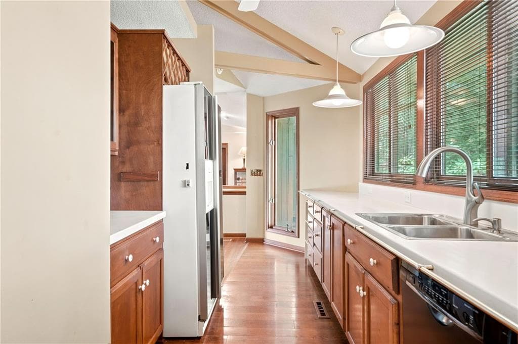 3 bedroom, 3 bathroom, 3,293 sq ft single family residence for sale at 214 Ponderosa Lane, Waleska, GA 30183 — photo 10