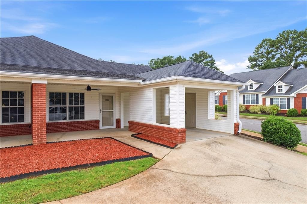 2 bedroom, 2 bathroom, 1,002 sq ft condominium for sale at 150 Old Mill Road 117, Cartersville, GA 30120 — photo 2