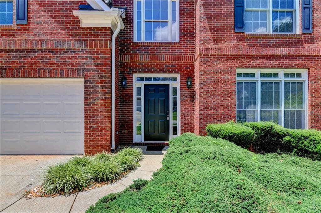 4 bedroom, 3 bathroom, 2,688 sq ft single family residence for sale at 5285 Wyntree Court, Norcross, GA 30071 — photo 3