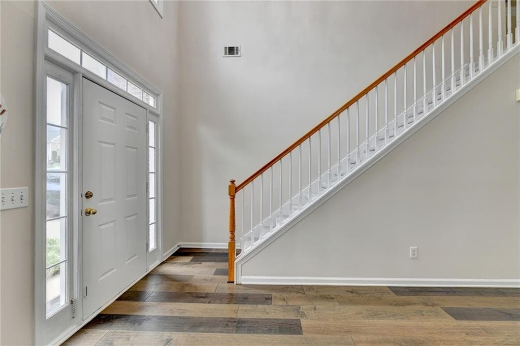 4 bedroom, 3 bathroom, 2,688 sq ft single family residence for sale at 5285 Wyntree Court, Norcross, GA 30071 — photo 4
