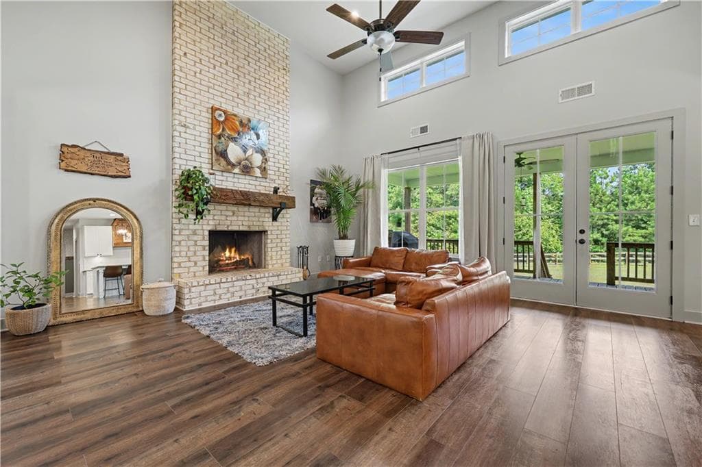 5 bedroom, 4 bathroom, 3,076 sq ft single family residence under contract at 4005 Rocky Creek Trail, Loganville, GA 30052 — photo 9