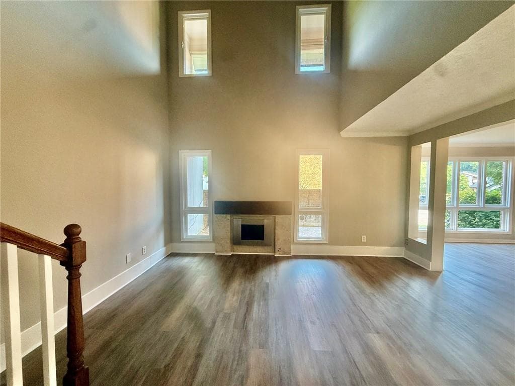 3 bedroom, 3 bathroom, 2,162 sq ft condominium for sale at 3240 Clairmont North, Atlanta, GA 30329 — photo 4