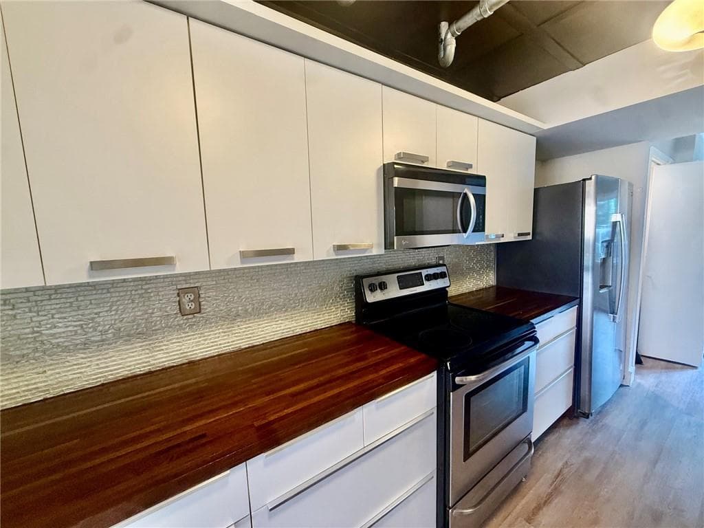 3 bedroom, 3 bathroom, 2,162 sq ft condominium for sale at 3240 Clairmont North, Atlanta, GA 30329 — photo 7