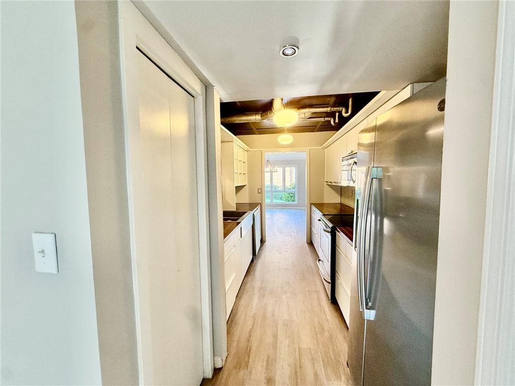 3 bedroom, 3 bathroom, 2,162 sq ft condominium for sale at 3240 Clairmont North, Atlanta, GA 30329 — photo 9