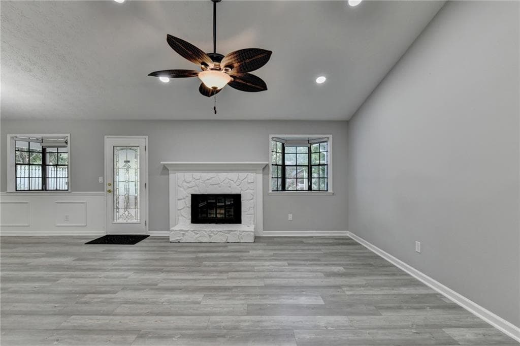 3 bedroom, 2 bathroom, 1,328 sq ft single family residence under contract at 1122 Realm Lane, Lawrenceville, GA 30044 — photo 6