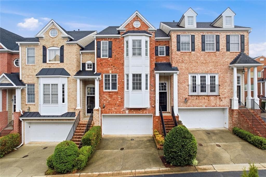 4 bedroom, 4 bathroom townhouse for rent at 319 Creekbank Way, Smyrna, GA 30082 for $3,500 a month — photo 1 of 37