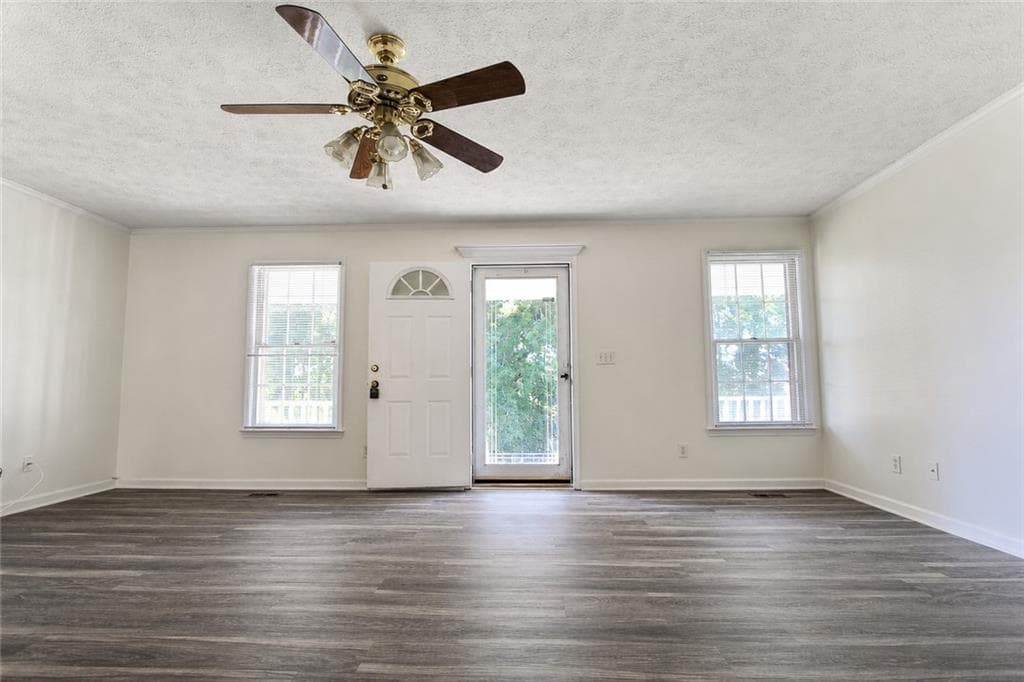 5 bedroom, 3 bathroom, 2,760 sq ft apartment for rent at 818 Springlake Road, Lawrenceville, GA 30045 for $2,499 a month — photo 4