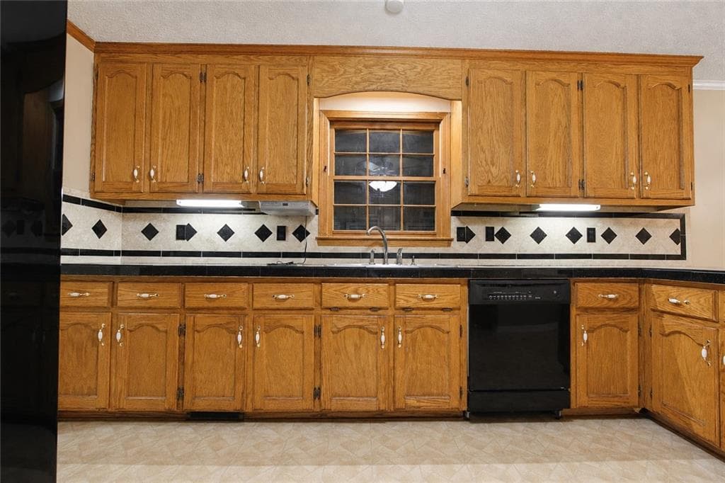 5 bedroom, 3 bathroom, 2,760 sq ft apartment for rent at 818 Springlake Road, Lawrenceville, GA 30045 for $2,499 a month — photo 7