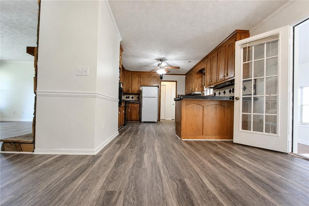 5 bedroom, 3 bathroom, 2,760 sq ft apartment for rent at 818 Springlake Road, Lawrenceville, GA 30045 for $2,499 a month — photo 8