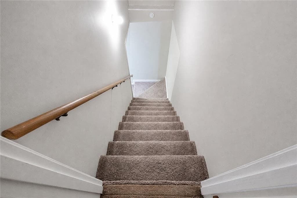 5 bedroom, 3 bathroom, 2,760 sq ft apartment for rent at 818 Springlake Road, Lawrenceville, GA 30045 for $2,499 a month — photo 9