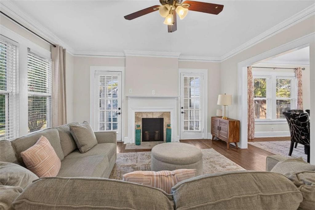 3 bedroom, 2 bathroom, 2,278 sq ft single family residence for sale at 946 Victory Drive, Atlanta, GA 30310 — photo 4