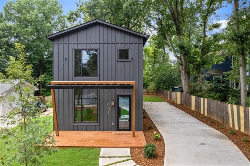 3 bedroom, 3 bathroom single family residence for sale at 631 Flat Shoals Avenue, Atlanta, GA 30316 — photo 1 of 30