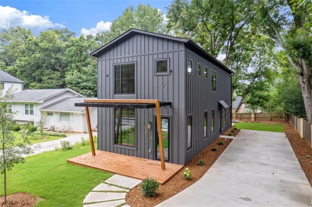 3 bedroom, 3 bathroom single family residence for sale at 631 Flat Shoals Avenue, Atlanta, GA 30316 — photo 2