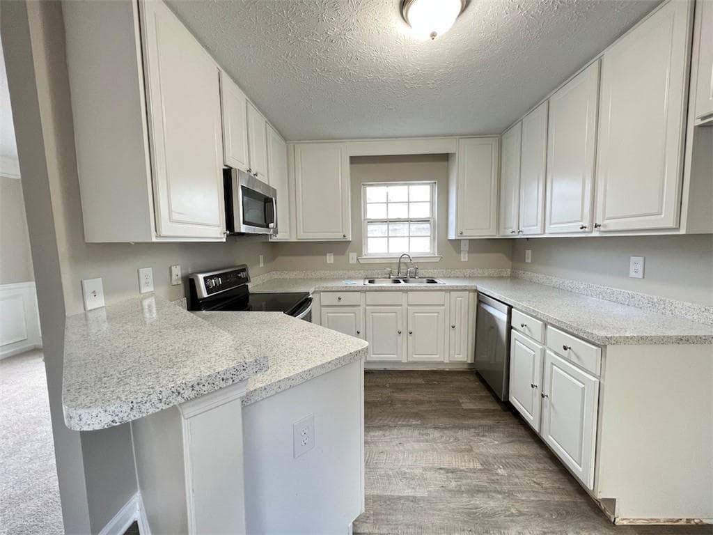 3 bedroom, 3 bathroom, 1,640 sq ft single family residence for rent at 2312 Oak Glenn Circle, Duluth, GA 30096 for $2,480 a month — photo 5