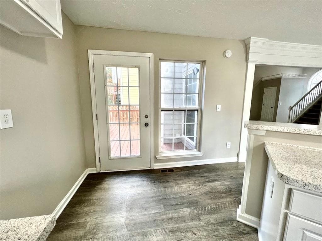 3 bedroom, 3 bathroom, 1,640 sq ft single family residence for rent at 2312 Oak Glenn Circle, Duluth, GA 30096 for $2,480 a month — photo 7
