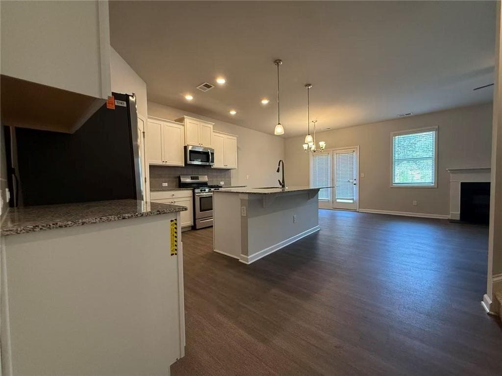 5 bedroom, 3 bathroom single family residence for rent at 173 Wayside Terrace, Braselton, GA 30517 for $2,350 a month — photo 5