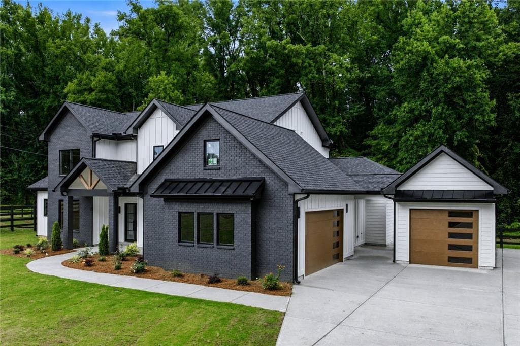 5 bedroom, 4 bathroom, 3,588 sq ft single family residence for sale at 2680 Dr Bramblett Road, Cumming, GA 30028 — photo 5