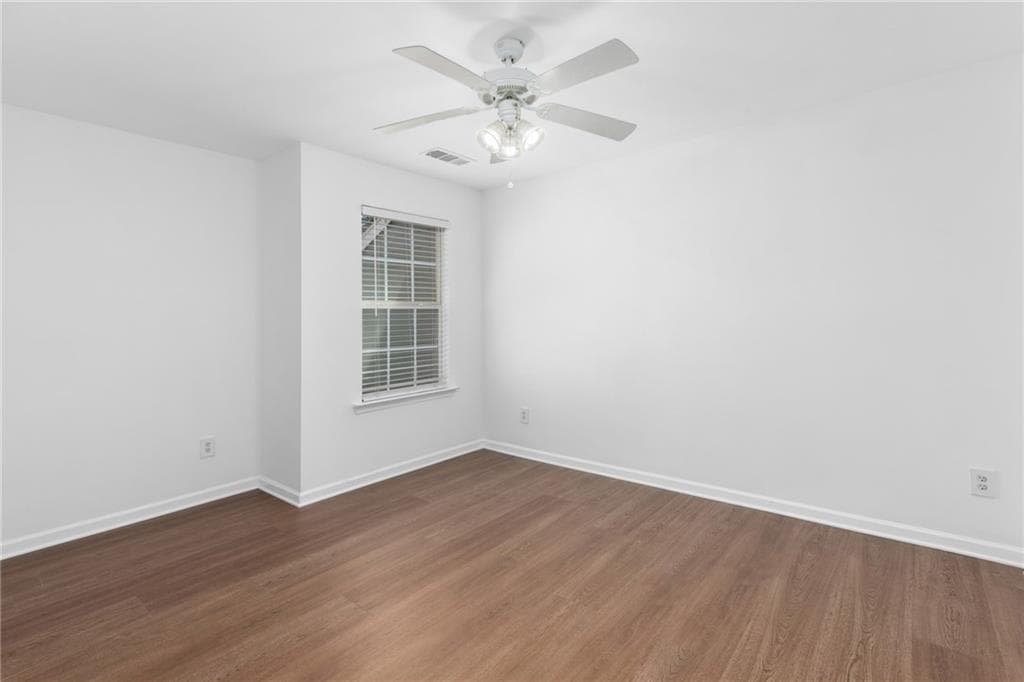 3 bedroom, 3 bathroom, 1,832 sq ft townhouse for sale at 2610 Pierce Brennen Court, Lawrenceville, GA 30043 — photo 7