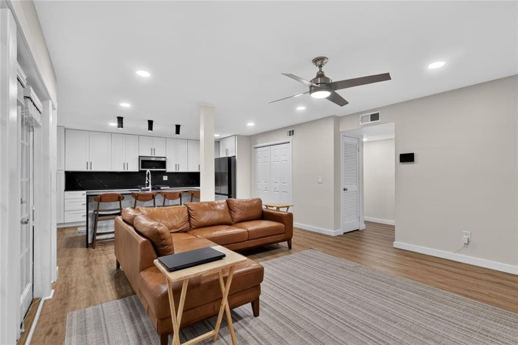 2 bedroom, 2 bathroom, 1,060 sq ft condominium for sale at 1445 Monroe Drive F2, Atlanta, GA 30324 — photo 2