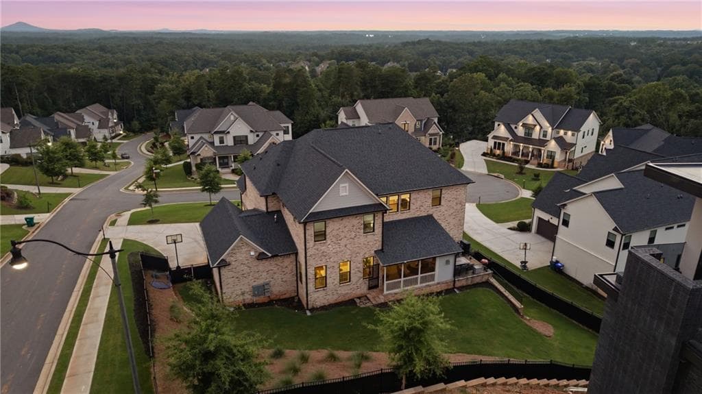 6 bedroom, 7 bathroom, 6,076 sq ft single family residence for sale at 2775 Twisted Oak Lane, Marietta, GA 30066 — photo 10