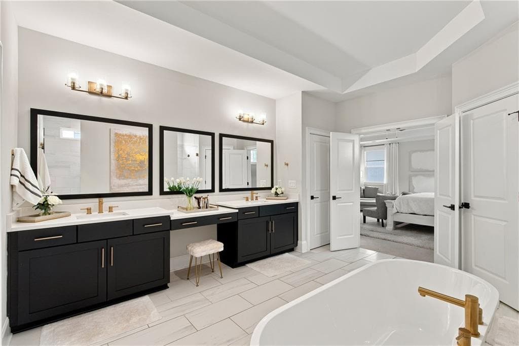 6 bedroom, 7 bathroom, 6,076 sq ft single family residence for sale at 2775 Twisted Oak Lane, Marietta, GA 30066 — photo 9
