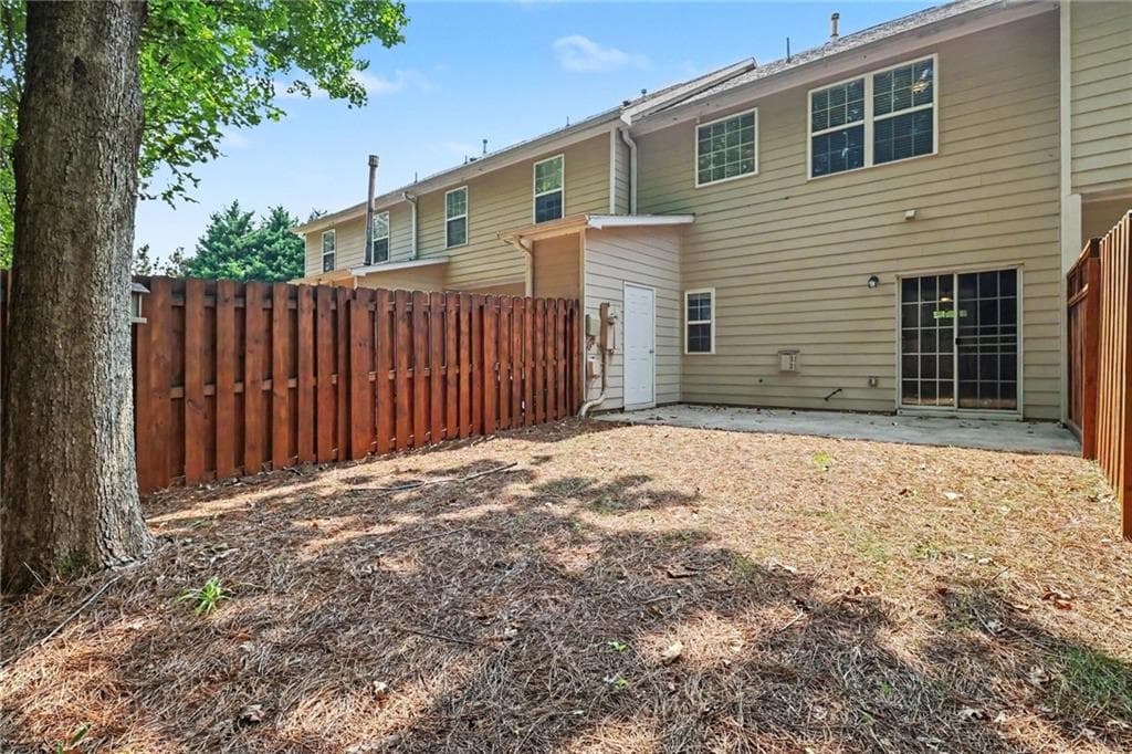 2 bedroom, 3 bathroom, 1,592 sq ft townhouse for sale at 2870 Cross Creek Court, Cumming, GA 30040 — photo 5