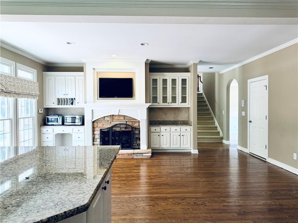 5 bedroom, 5 bathroom, 6,081 sq ft single family residence for rent at 980 Gutter Court, Alpharetta, GA 30022 for $5,200 a month — photo 9