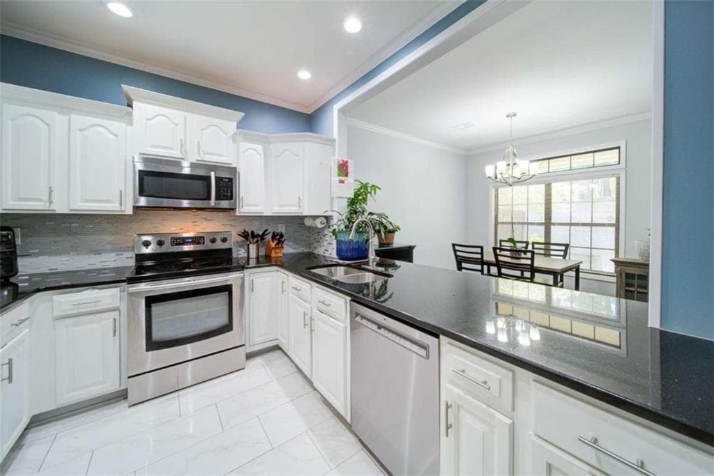 2 bedroom, 3 bathroom, 1,376 sq ft townhouse for sale at 602 Granby Hill Place, Alpharetta, GA 30022 — photo 2