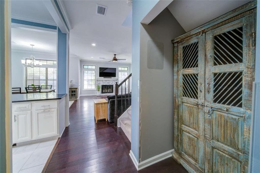 2 bedroom, 3 bathroom, 1,376 sq ft townhouse for sale at 602 Granby Hill Place, Alpharetta, GA 30022 — photo 3