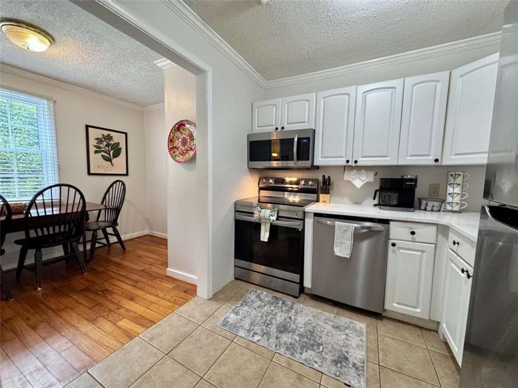 3 bedroom, 2 bathroom, 1,280 sq ft single family residence for sale at 48 Maxwell Avenue, St. Simons, GA 31522 — photo 8