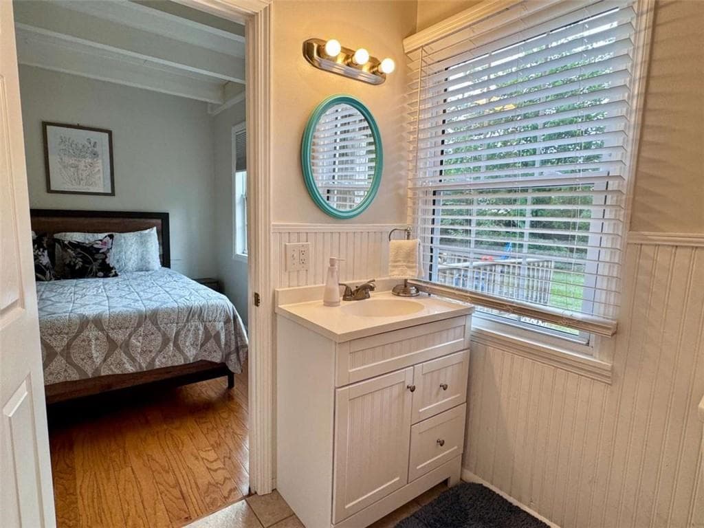 3 bedroom, 2 bathroom, 1,280 sq ft single family residence for sale at 48 Maxwell Avenue, St. Simons, GA 31522 — photo 9