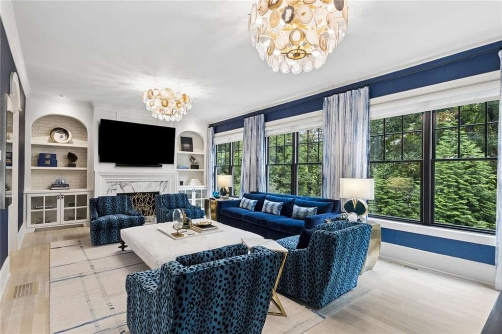 5 bedroom, 6 bathroom, 4,987 sq ft single family residence under contract at 3799 Paces Lookout Circle, Atlanta, GA 30339 — photo 4