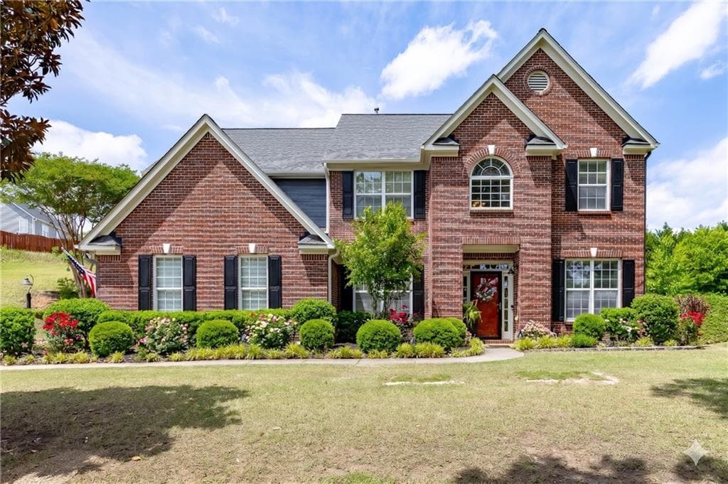 3 bedroom, 3 bathroom, 2,716 sq ft single family residence for sale at 933 Cruce Lake Drive, Hoschton, GA 30548 — photo 1 of 55