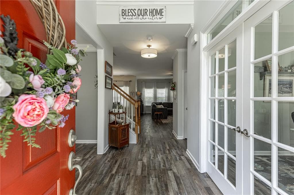 3 bedroom, 3 bathroom, 2,716 sq ft single family residence for sale at 933 Cruce Lake Drive, Hoschton, GA 30548 — photo 4