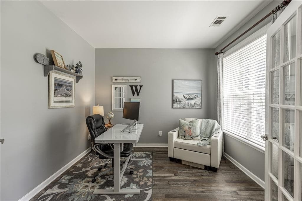 3 bedroom, 3 bathroom, 2,716 sq ft single family residence for sale at 933 Cruce Lake Drive, Hoschton, GA 30548 — photo 5